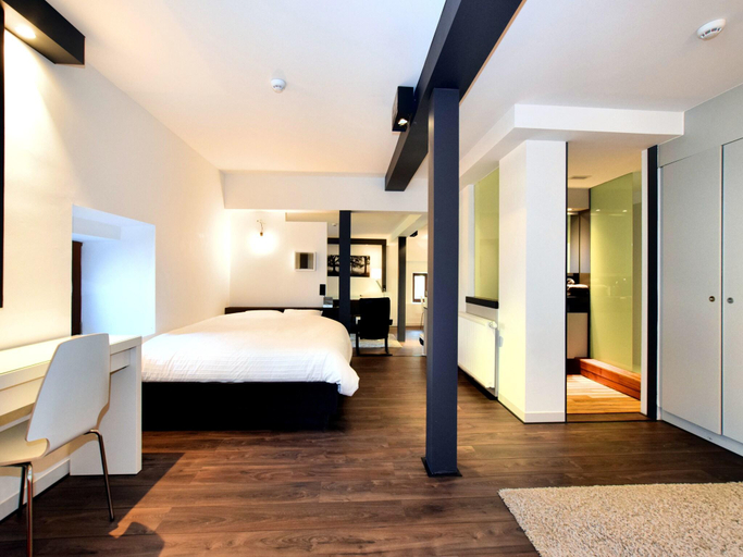 Bedroom, Chic Mansion in Robertville, Liège