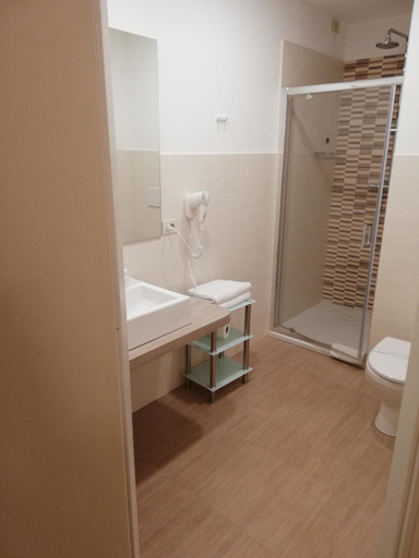Bathroom 2, Parc Hotel, Arezzo