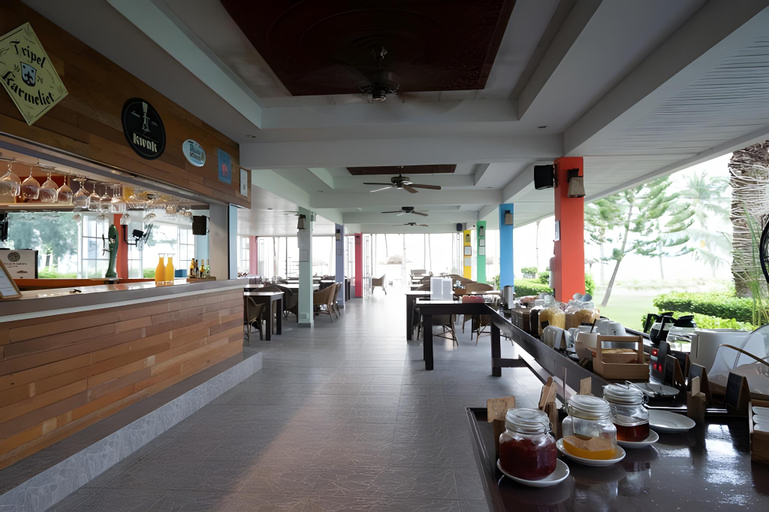 Food & Drinks 5, Dolphin Bay Beach Resort, K. Sam Roi Yot
