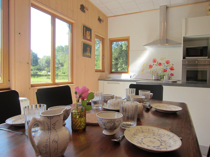 Others 5, Retreat with Ponds, Braibant, Namur