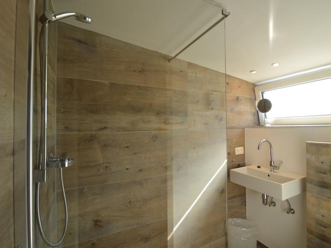 Bathroom 3, Villa with Spa-Francorchamps F1 Circuit, Liège