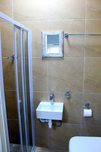 Bathroom 2, 103onWallace Self Catering Guest House, City of Cape Town