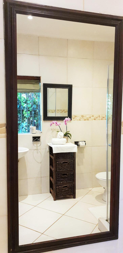 Bathroom 4, Sacred Mountain Lodge, City of Cape Town