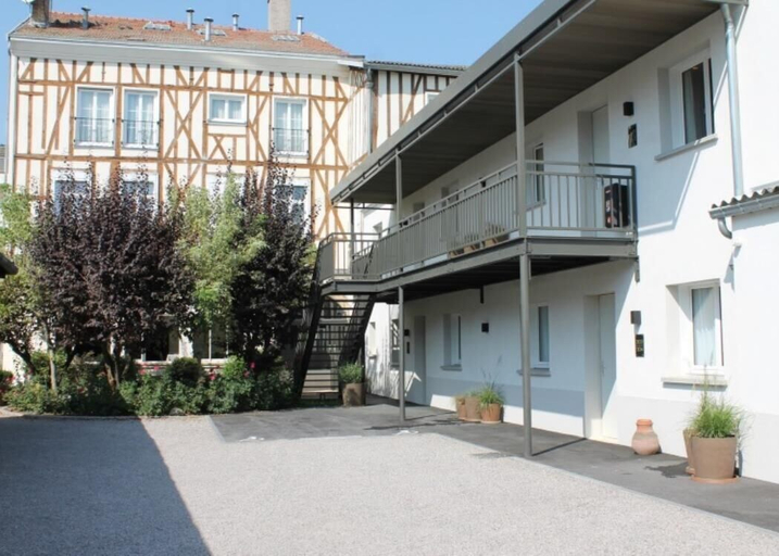 Exterior & Views 2, MAISON LIA, Marne