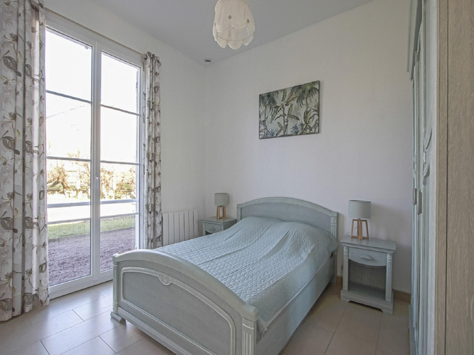 Bedroom 2, North Sea Family Haven, Calvados