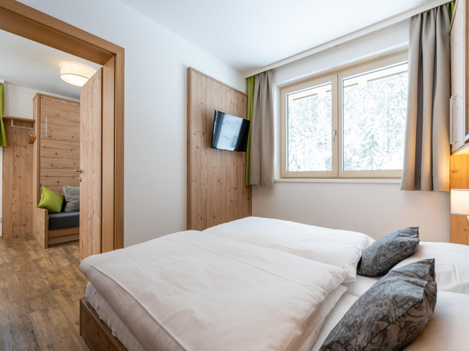 Bedroom 2, Chalet in Saalbach near Ski Lift, Zell am See