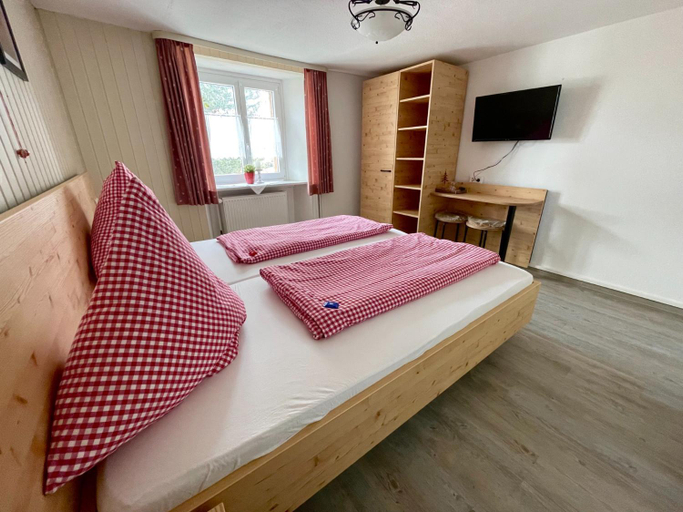 Bedroom 3, Gasthaus Krone Holzschlag, Waldshut