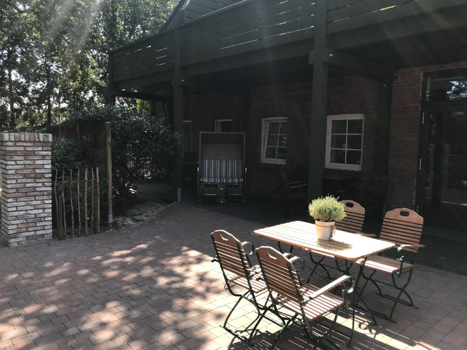 Others 3, Landcafé Neumann, Ammerland