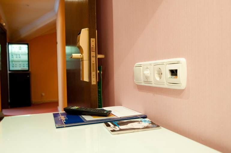 Bedroom 3, Hotel Cordon, Burgos