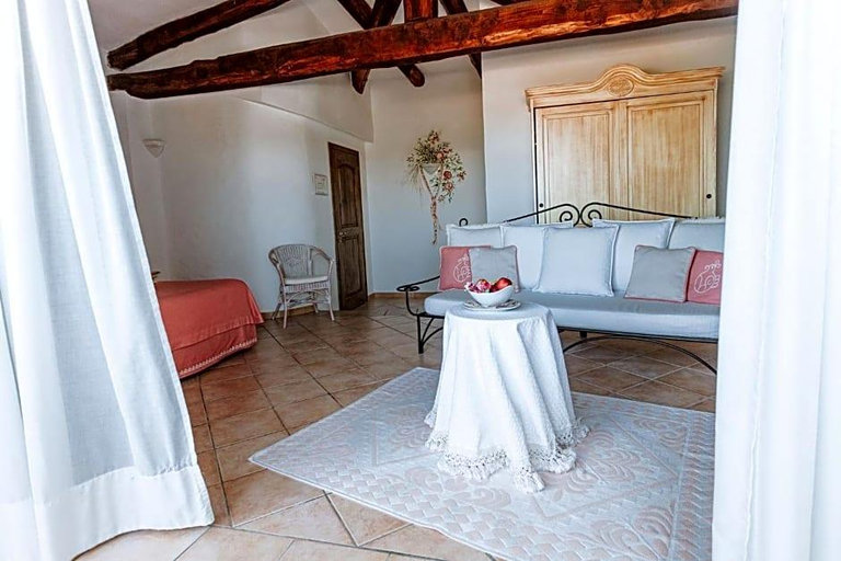 Bedroom 3, Hotel Pulicinu, Olbia-Tempio