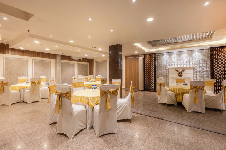 Food & Drinks 5, The Orion - Greater Kailash, Delhi