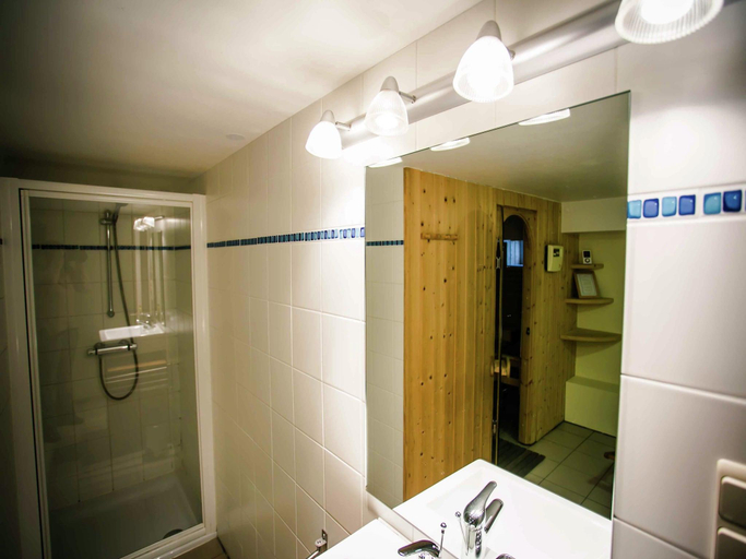 Bathroom 4, Elsenborn Retreat near Monschau, Liège