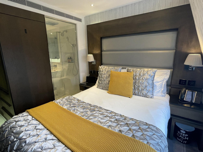 Bedroom 2, Eccleston Square Hotel, London