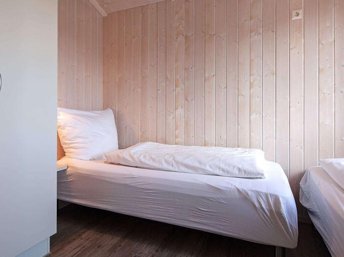 Bedroom 2, Holiday Home in Grömmitz, Ostholstein