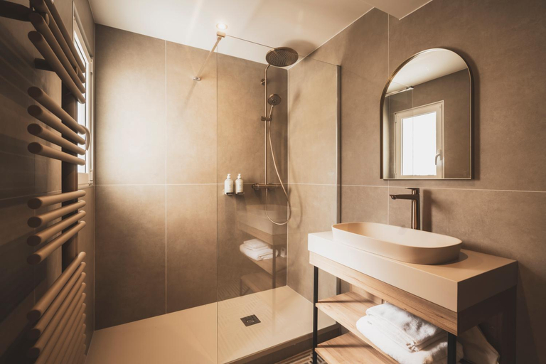 Bathroom 4, Parc Victoria Hotel, Pyrénées-Atlantiques