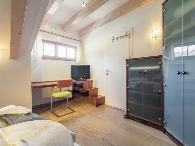 Bedroom 2, Chalet in Mittersill near Ski Slopes, Zell am See
