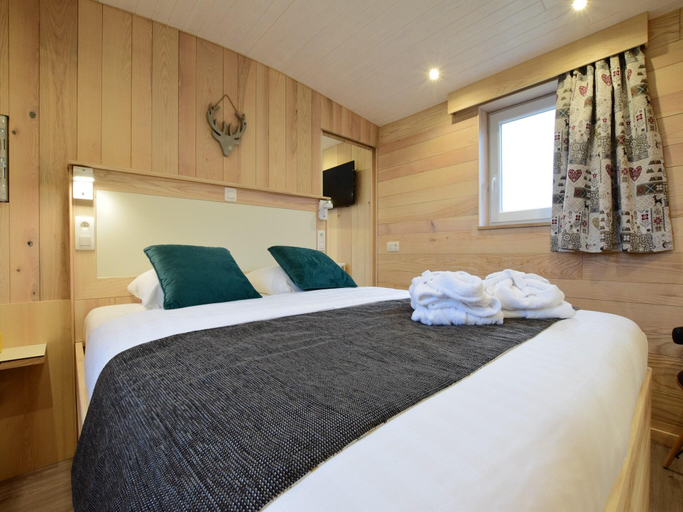 Bedroom 2, Tranquil Stay in Vielsalm, Luxembourg