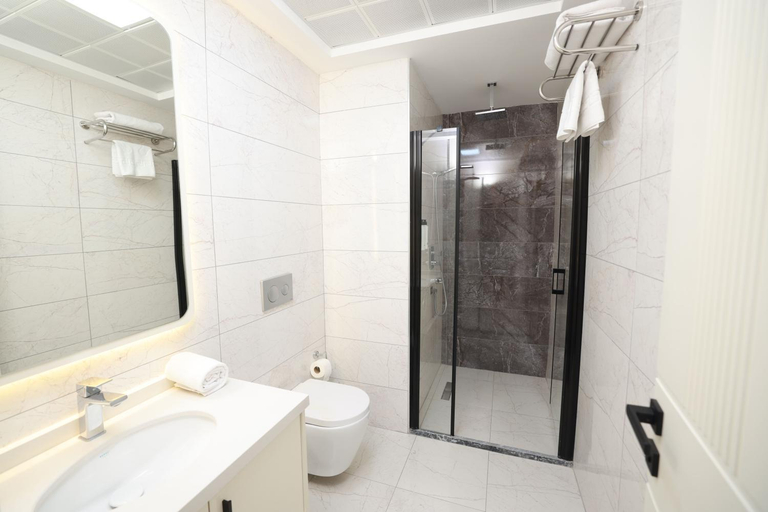 Bathroom 4, Anemon Diyarbakır Suit Hotel, Merkez