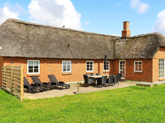 Others 4, 8 Person Holiday Home in Ulfborg-by Traum, Holstebro