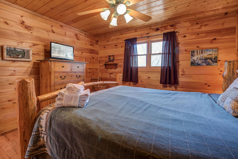 Bedroom 3, Bearway to Heaven by Jackson Mountain Homes, Sevier