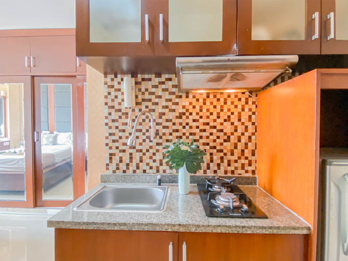 Others 3, Warm Wood Accents Studio at Mangga Dua Apartment By Travelio, Jakarta Pusat