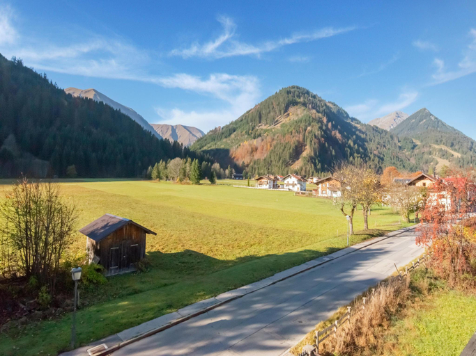 Others 5, Apartment in Bichlbach near Ski Slopes, Reutte