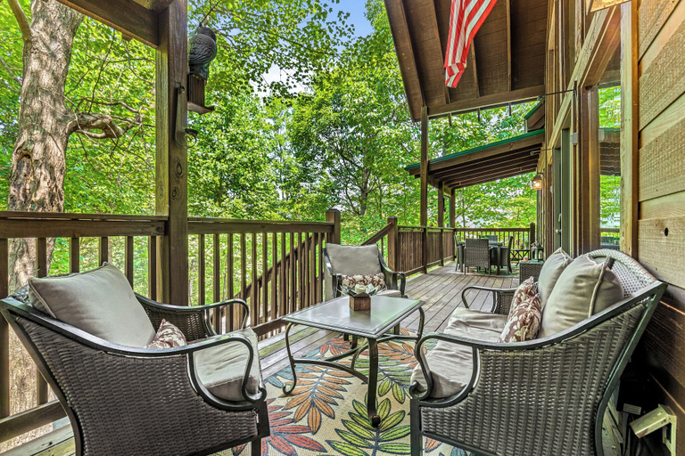 Food & Drinks, Sunset Lodge by Jackson Mountain Rentals, Sevier
