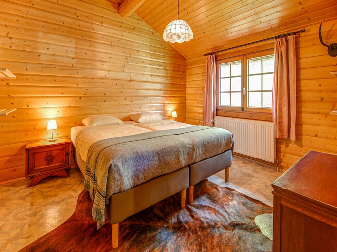 Bedroom 2, Chalet near Ardennes Forest, Liège