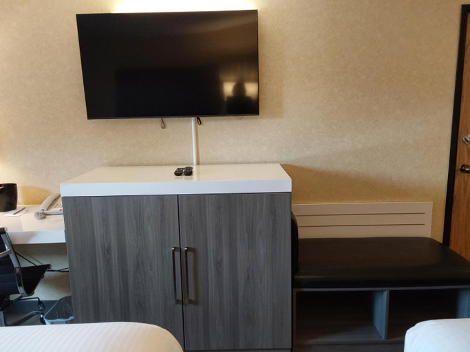 Bedroom 2, Lavissh inn and Suites, Whatcom