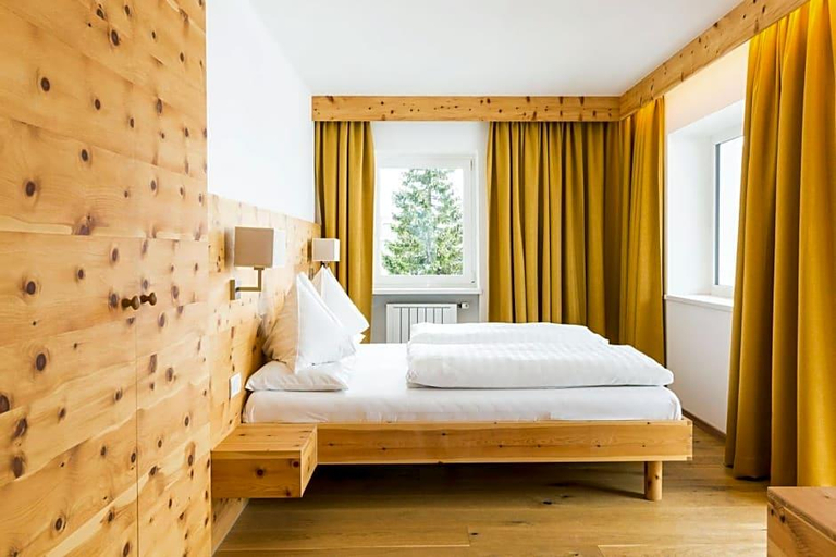 Bedroom 3, Monte Croce Hotel Kreuzberg, Bolzano