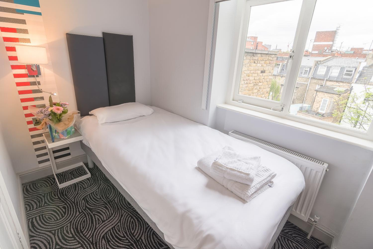 Bedroom 2, Victoria Inn London, London