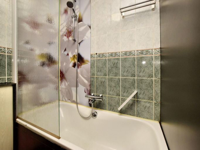 Bathroom 3, Durbuy Hillside Family Villa, Luxembourg