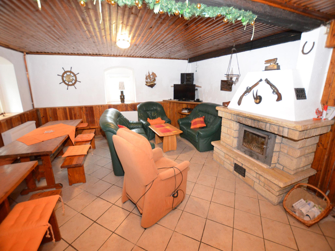 Others 5, Chalet in Ore Mountains near Ski Slopes, Sokolov