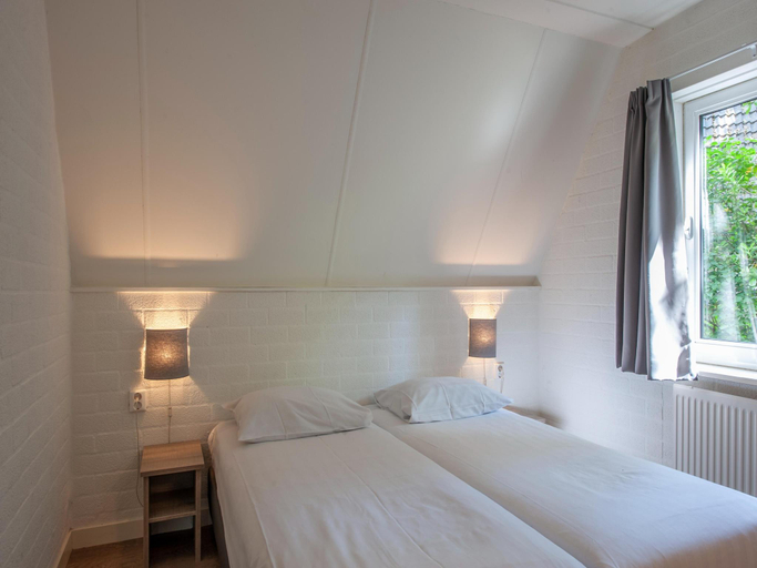 Bedroom 2, Holiday Home near De Biesbosch National Park, Oosterhout