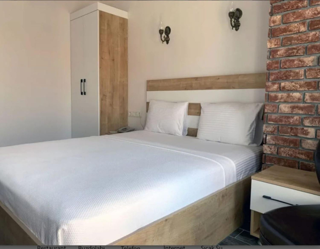 Bedroom 4, Ayvalik Cihan Otel, Ayvalık