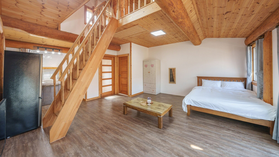 Bedroom 2, Daecheon Ocean Forest Pension, Boryeong