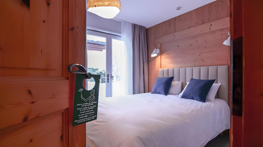 Bedroom 3, Hotel Des Deux Gares, Haute-Savoie