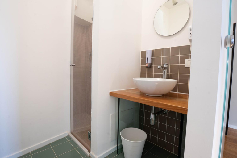 Bathroom 5, Lues Rooms, Ragusa