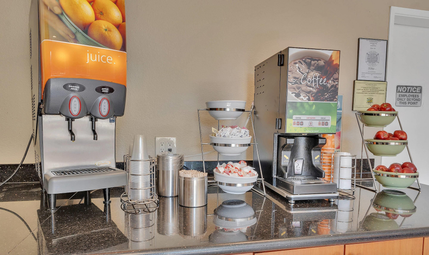 Food & Drinks 5, Quality Inn near Six Flags Discovery Kingdom - Napa Valley, Solano