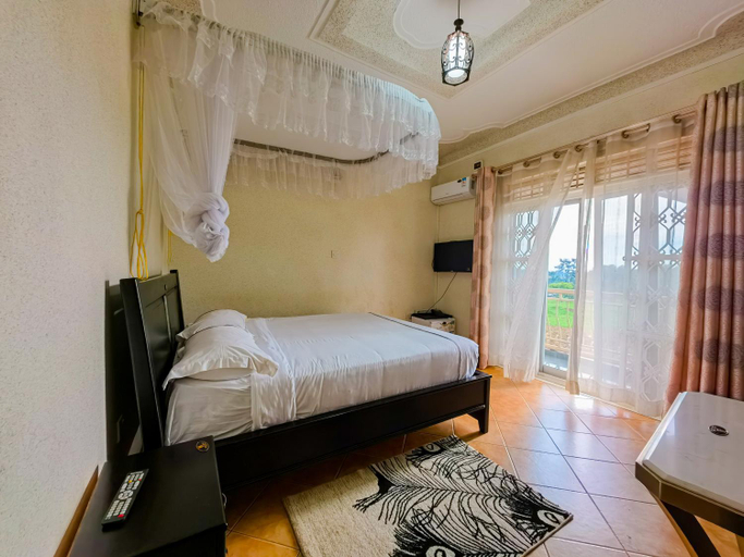 Bedroom 2, Fancy Hotel Munyonyo, Kampala