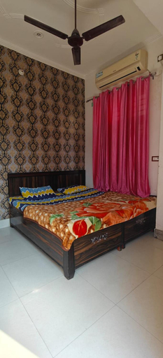 Bedroom 4, Radha Krishna Home Stay, Dehradun