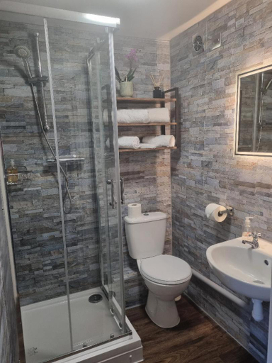 Bathroom 3, The Prince Albert - Inn, Windsor and Maidenhead