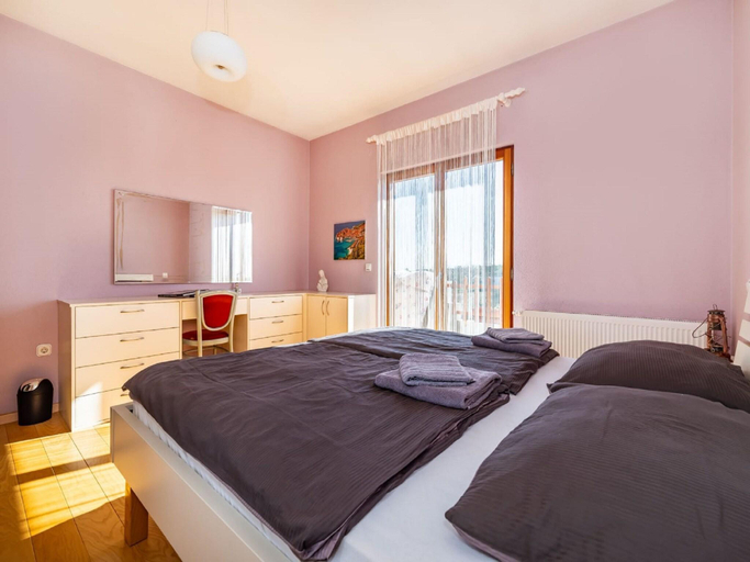 Bedroom 2, Delightful Apartment in Radovin with Garden, Ražanac