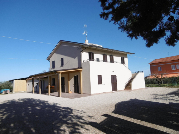 Exterior & Views 1, Farmhouse near Adriatic Sea with Pool, Fermo