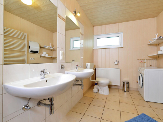 Bathroom 3, Wohnung am Diemelsee bei WillingenWinterberg, Waldeck-Frankenberg