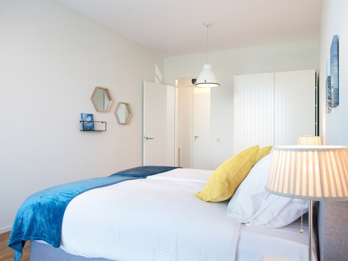 Room 5, Appealing Apartment in Den Haag With Balcony, Terrace, The Hague