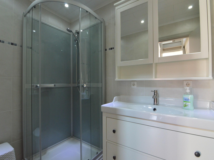 Bathroom 3, Apartment in Zell near Mosel River Vineyards, Cochem-Zell