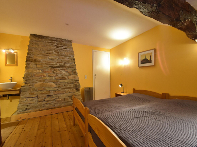 Bedroom 2, Rustic Vacation Home, Baneux, Liège