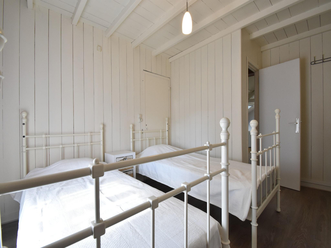 Bedroom 3, Mansion in Charrin by Loire with Pool, Nièvre