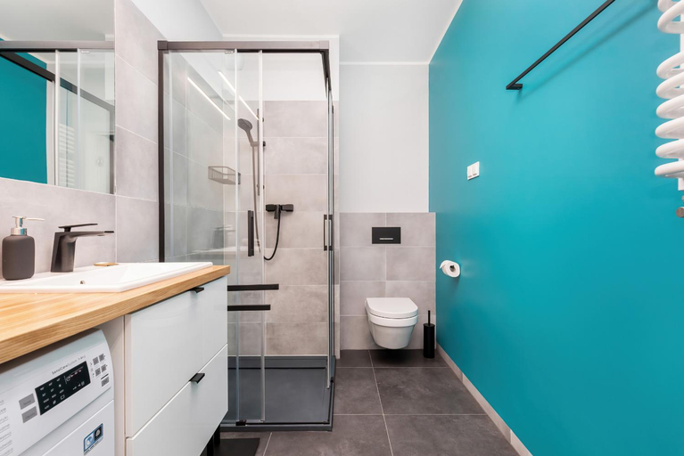 Bathroom 4, Modern Family Apartment with Parking and Balcony in the City Center by Noclegi Renters, Poznań City